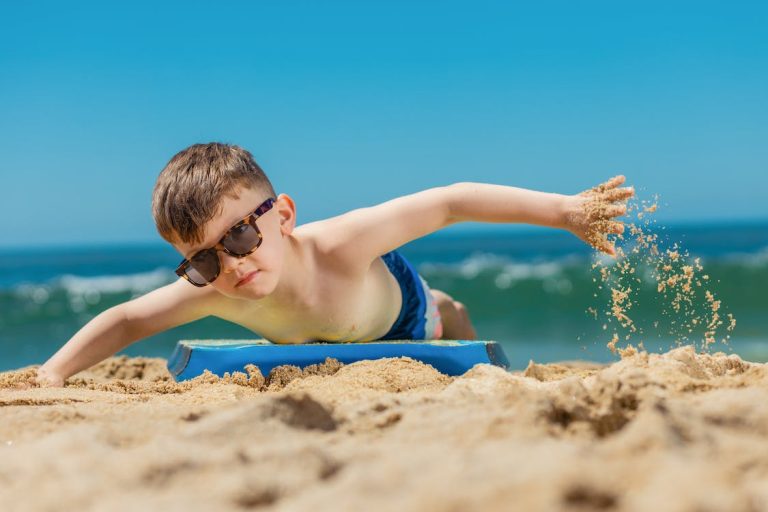 4 Ways to Protect Your Child From the Summer Heat